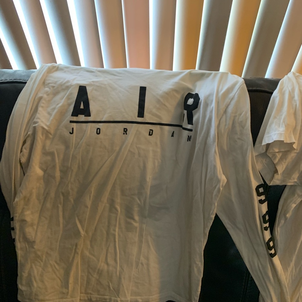 Clothes - Picture 2 of 5